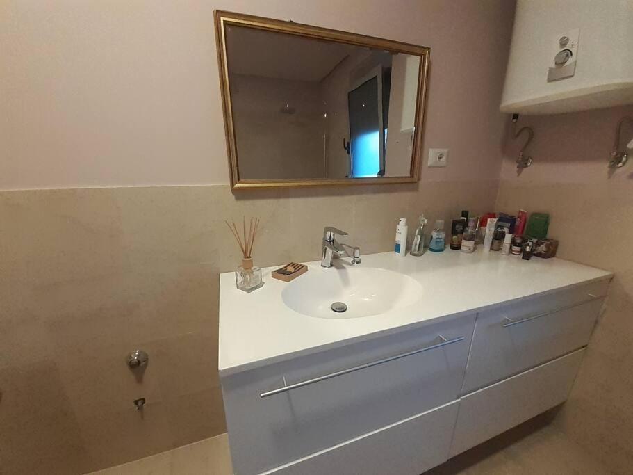 Lake View Apartment Tirana Bagian luar foto