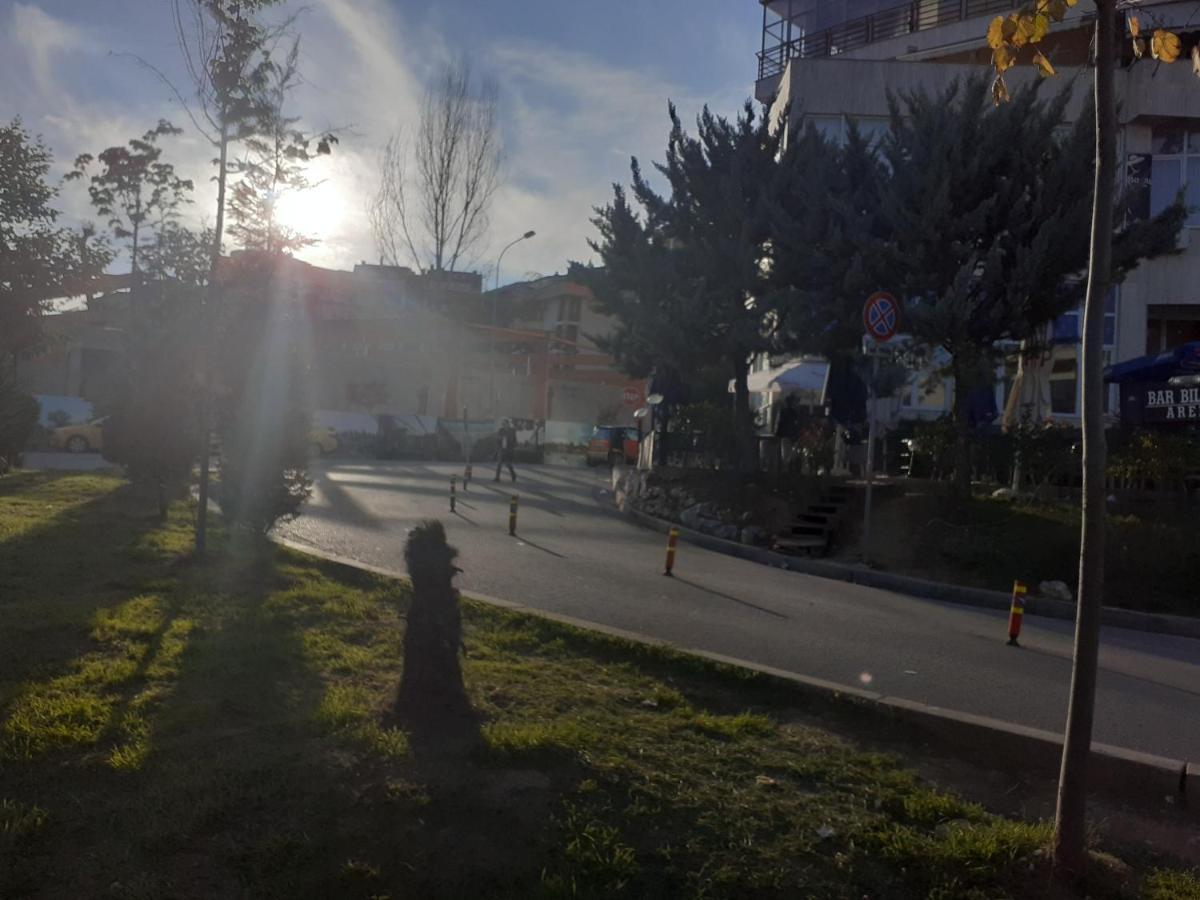 Lake View Apartment Tirana Bagian luar foto